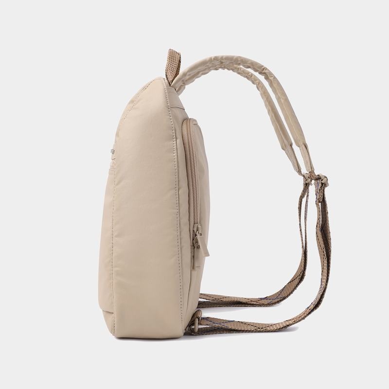 Women's Hedgren Vogue Rfid Backpacks Beige | CRR232VB